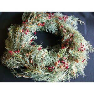 Artificial 18" Pine Christmas Wreath Holly Berries Pine Cones Holiday